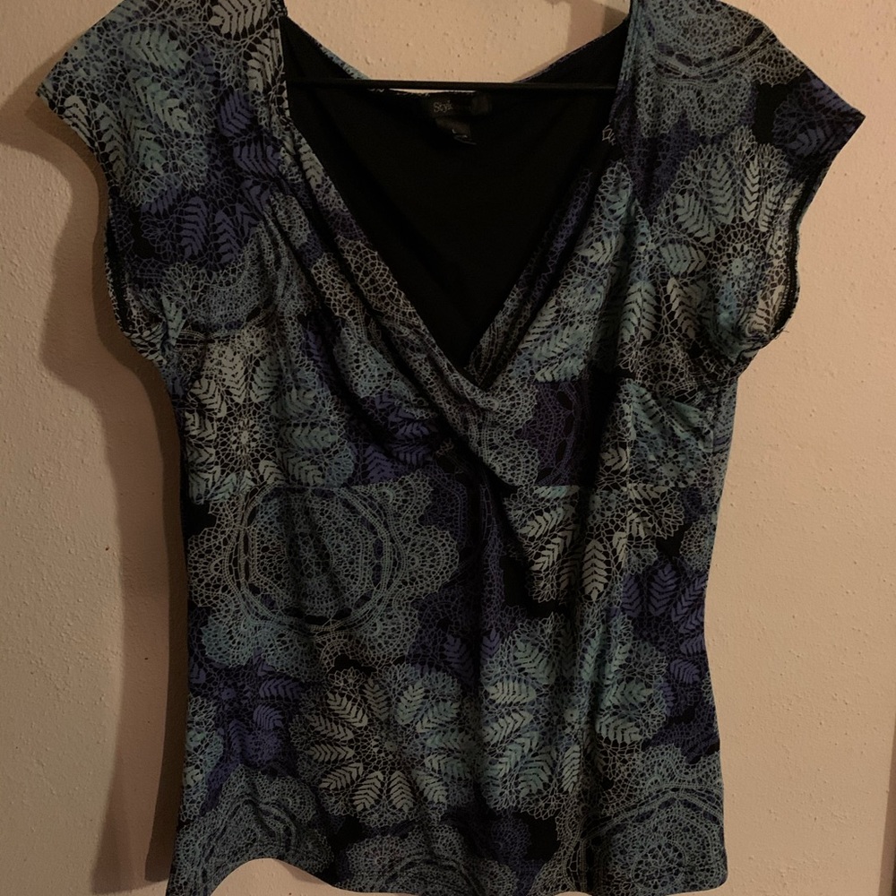 Blackish w/ leaves, spiral design